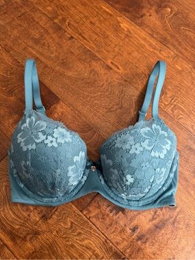 Victoria's Secret Teal Lace Push-Up Bra